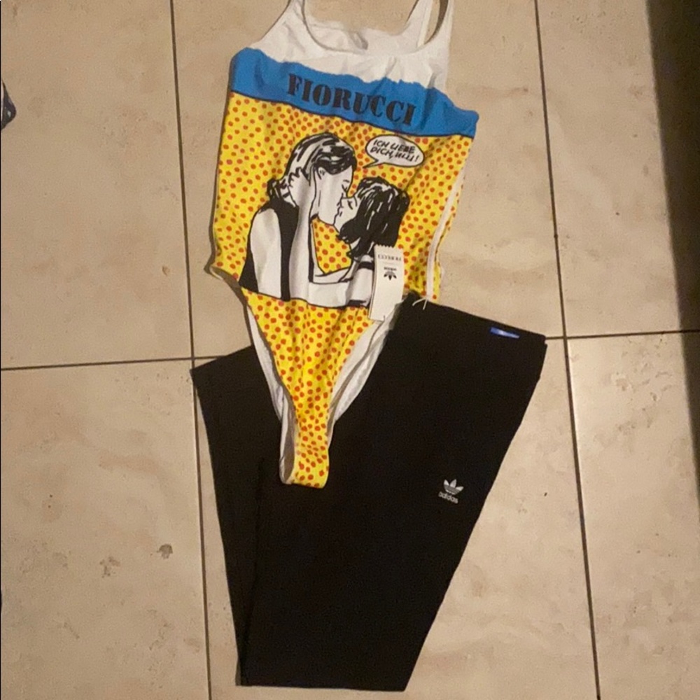 Adidas 2 piece size XL